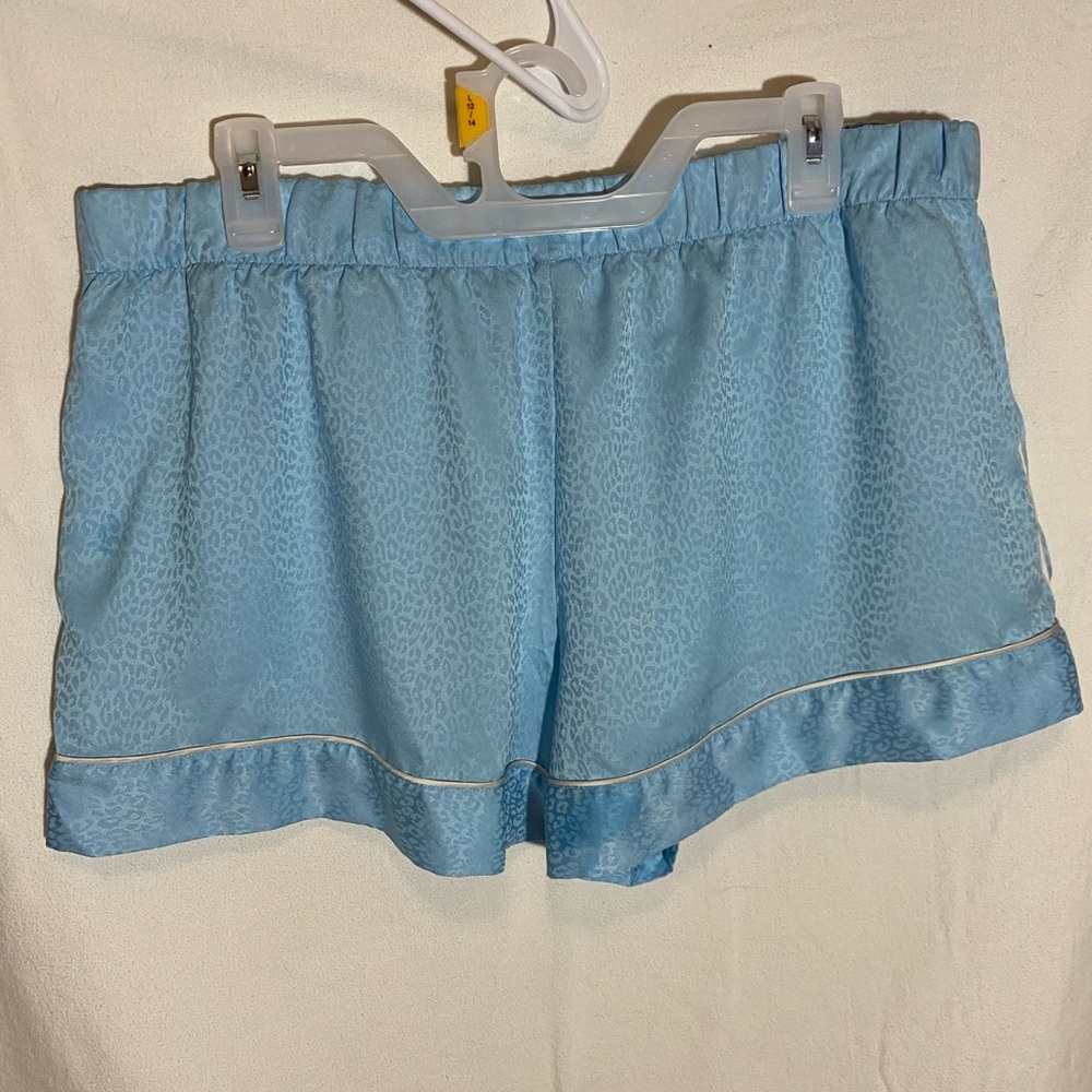 victoria secret/pink satin sleep shorts 💤